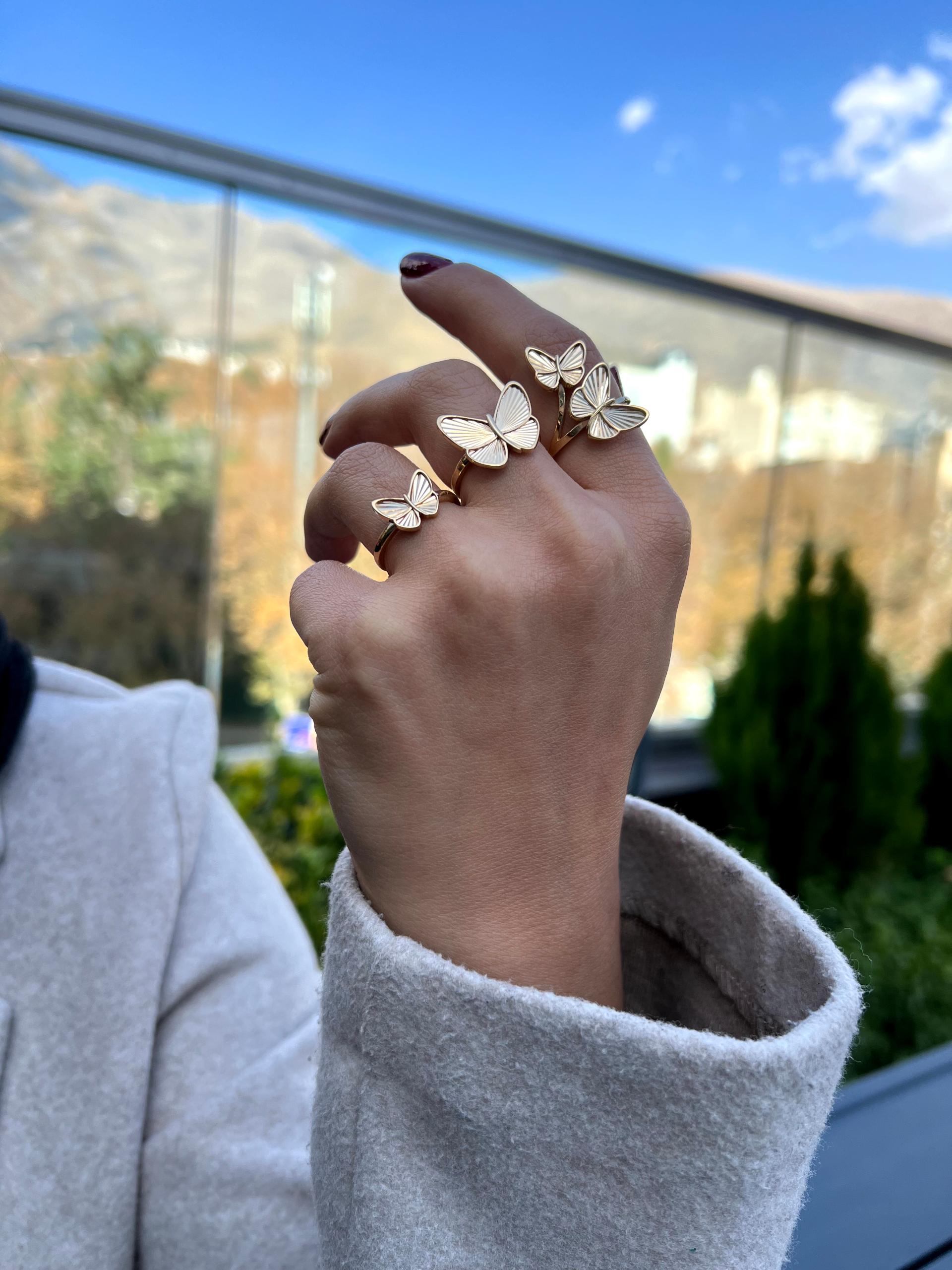 عکس گالری هینا