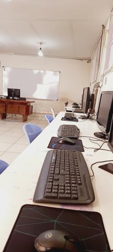 عکس آموزشگاه کامپیوتر فتاح