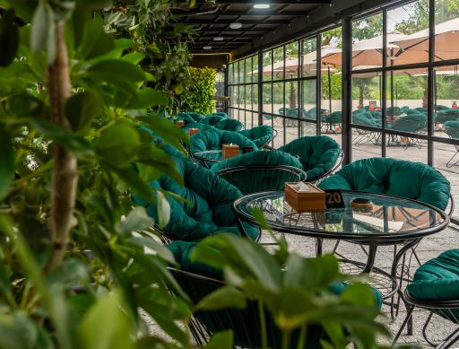 عکس کافه رستوران مجنون