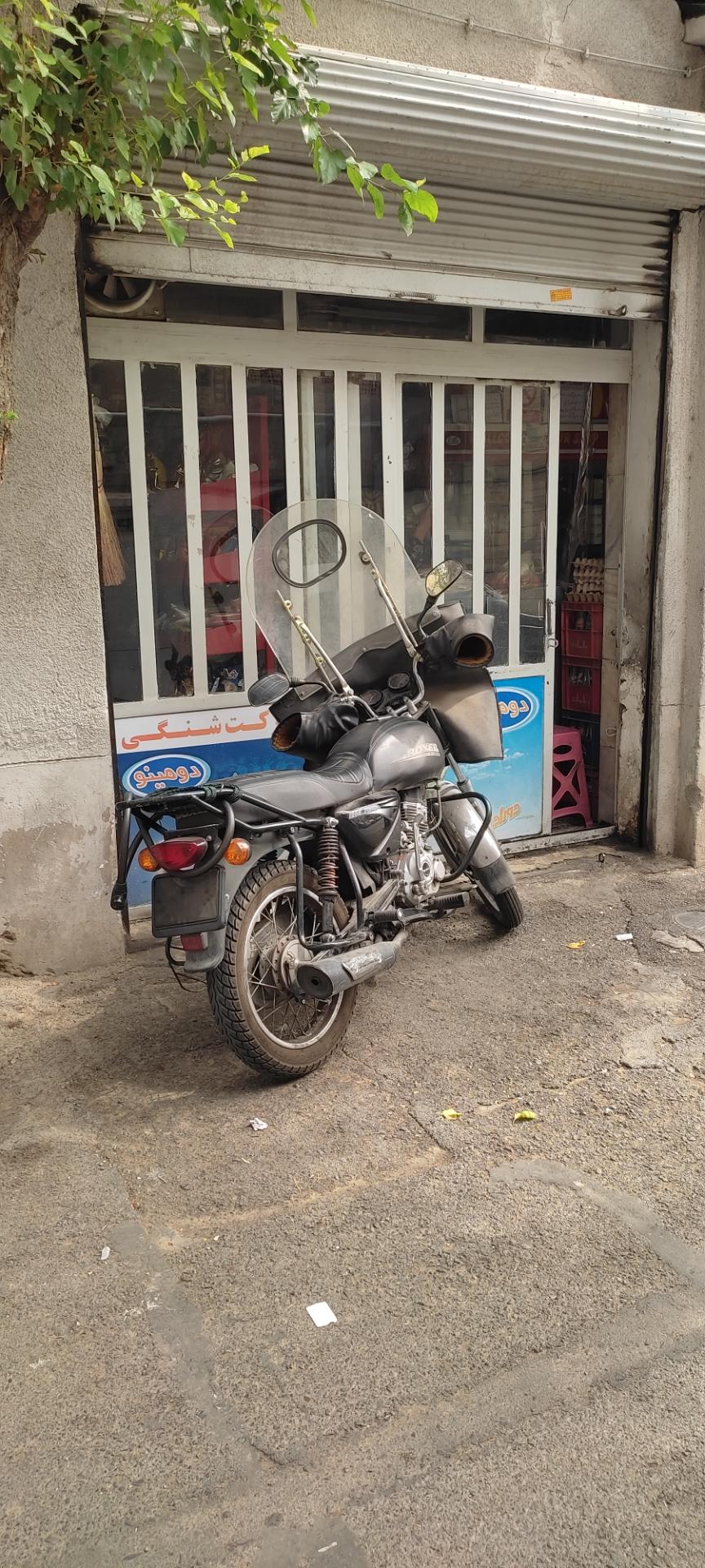 عکس سوپرمارکت شنگی 