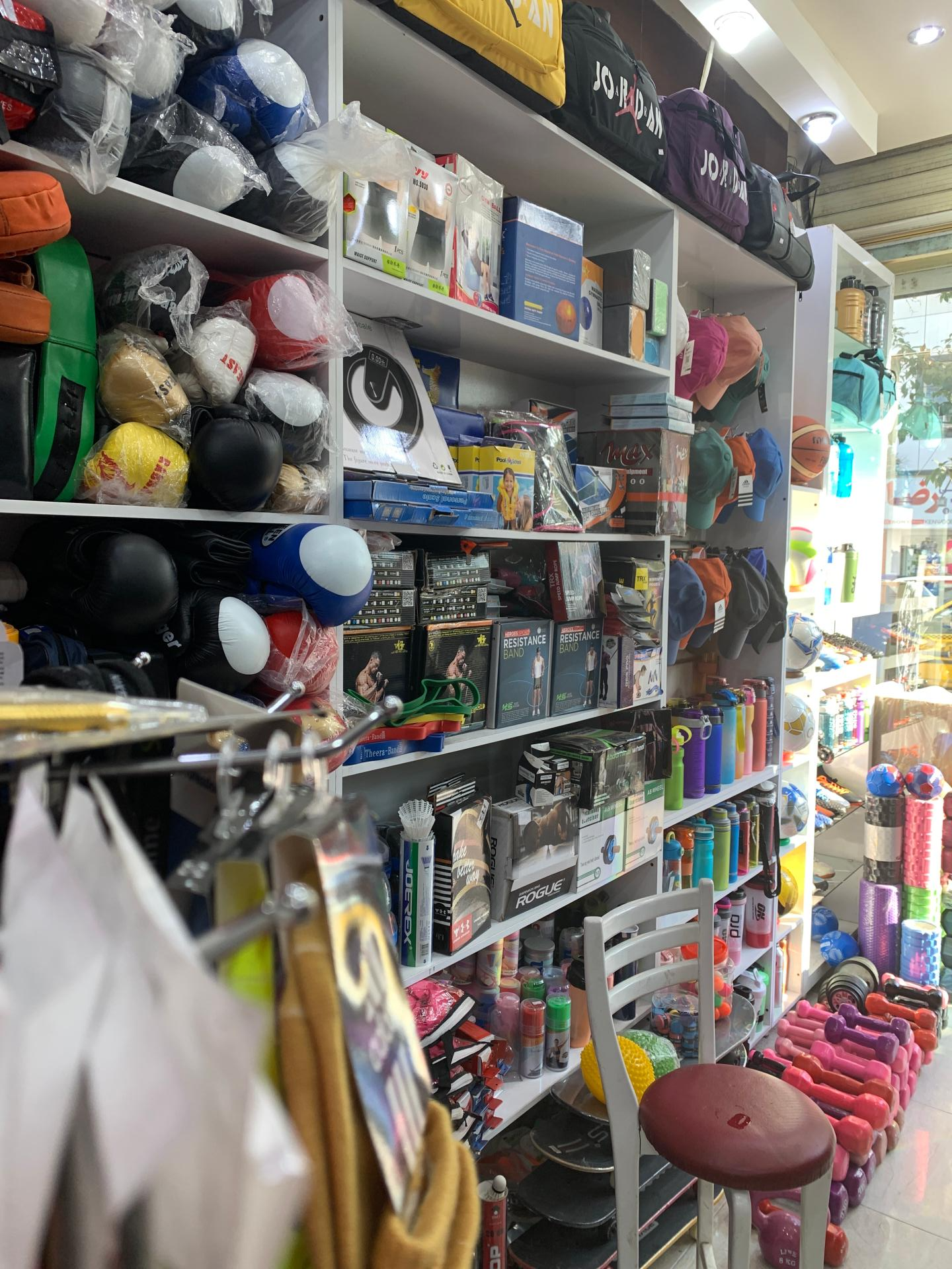 عکس فروشگاه شهر ورزش