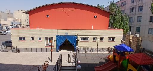 عکس سالن ورزشی خانه کارگر