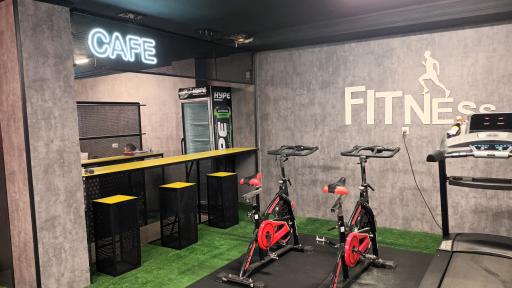 عکس باشگاه بدنسازی گلاریس