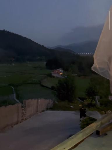 عکس کلبه جنگلی چوبی سوئیسی لفور شیرگاه سوادکوه