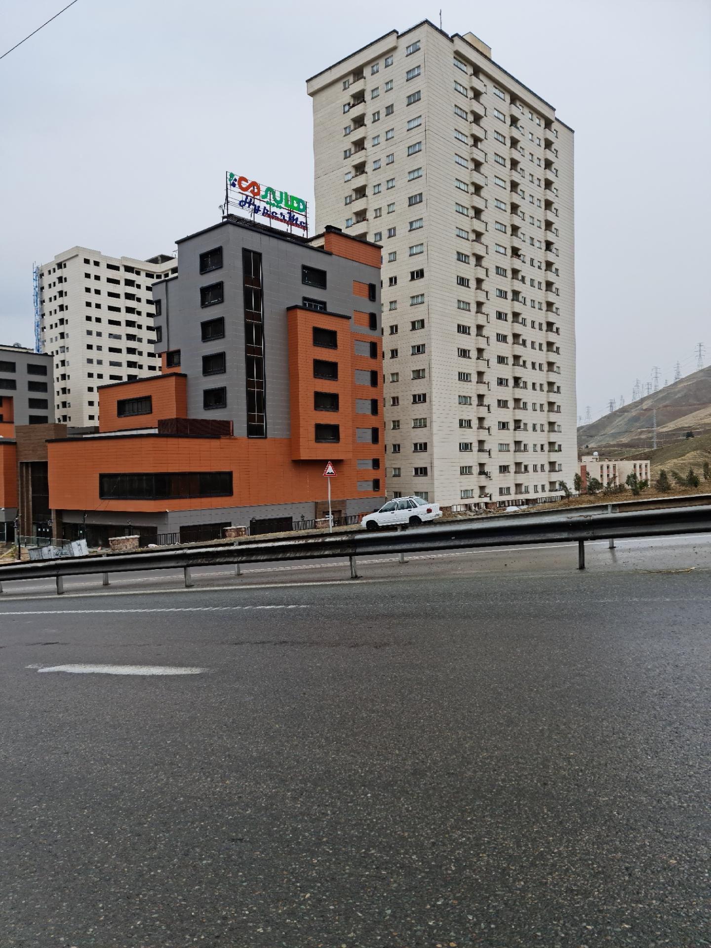 عکس شرکت الکتریک خودرو خاورمیانه