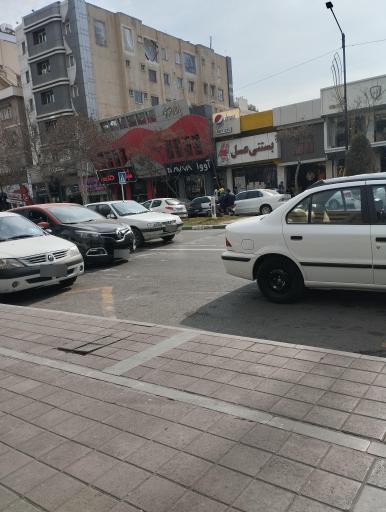 عکس پاساژ مومنی