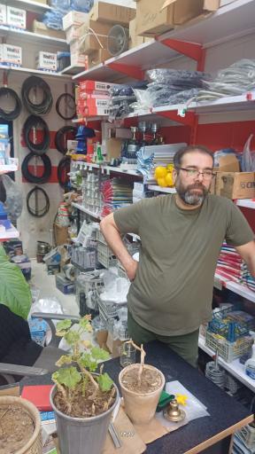 عکس فروشگاه قطعات لوازم خانگی