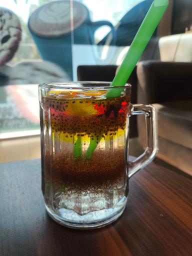 عکس کافی شاپ موما