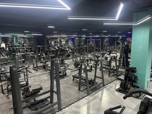 عکس باشگاه بدنسازی میلاد