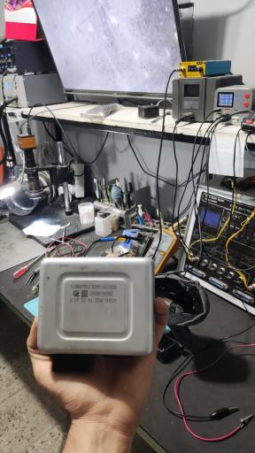 عکس تعمیرگاه کامپیوتر خودرو معین زاده