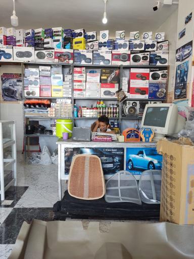 عکس باطری فروشی و لوازم اسپرت خودرو