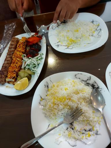 عکس رستوران رز طلایی یزد