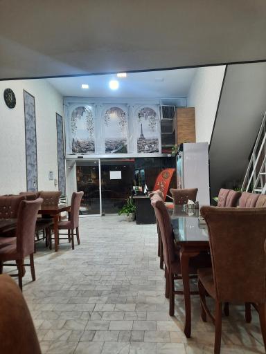 عکس رستوران رز طلایی یزد