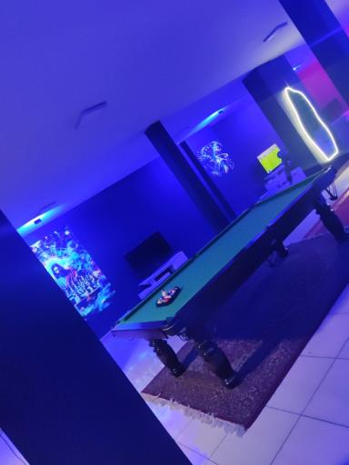 عکس بیلیارد و گیم کلاب مجیک روم