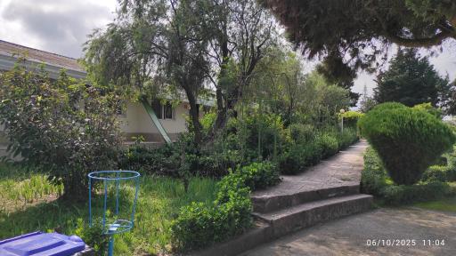 عکس مجتمع آموزشی، رفاهی نارنجی