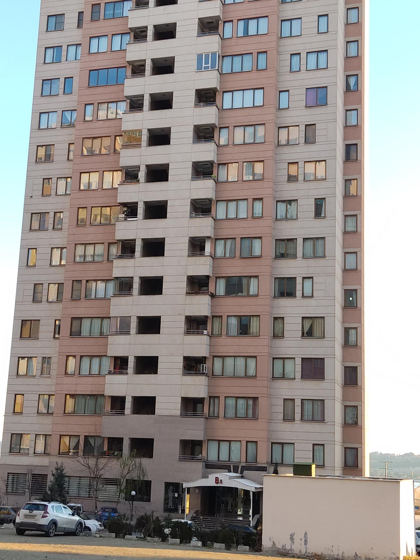 عکس برج B5 احرار