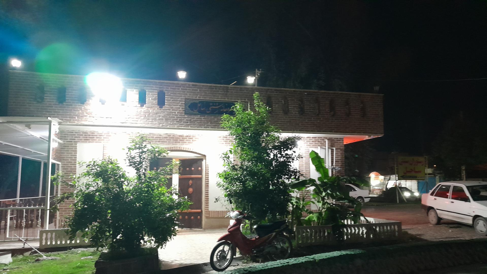 عکس سفره خانه سنتی ساحل