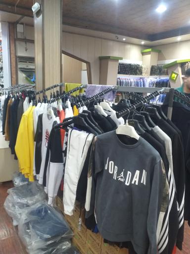 عکس بوتیک امید ادیداس 