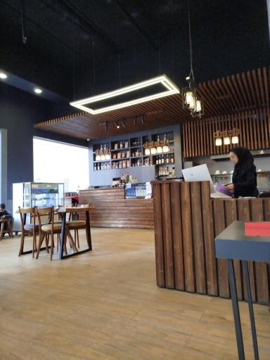 عکس مجتمع تجاری و اقامتی آراد