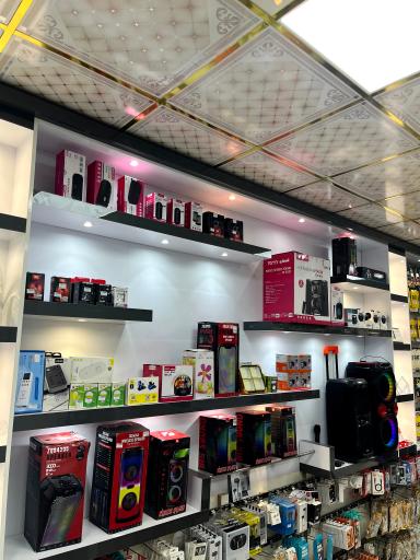 عکس فروشگاه تاج موبایل 