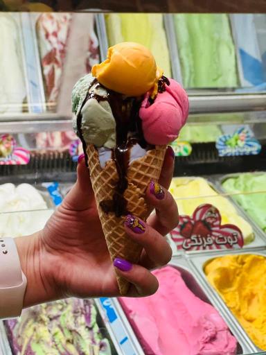 عکس کافه بستنی دوپینگ