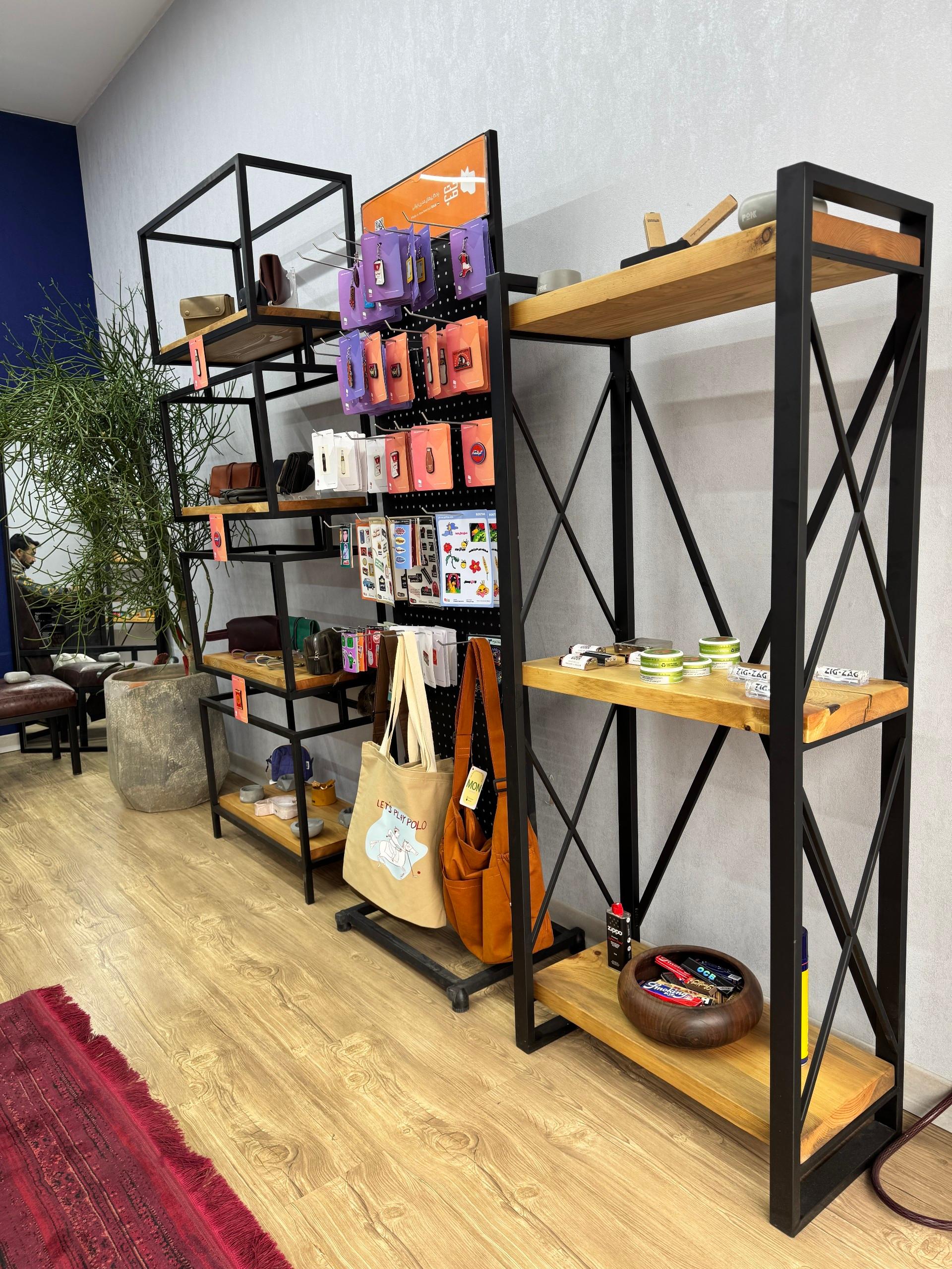 عکس دکان دخان پک