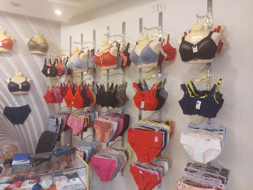 عکس لباس زیر بارانا