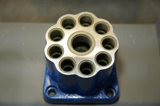 عکس صنایع هیدرولیک هنری (پمپ سازی)