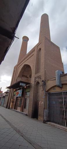 عکس سردر مدرسه غیاثیه (پامنار)