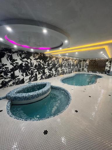 عکس عمارت سالار