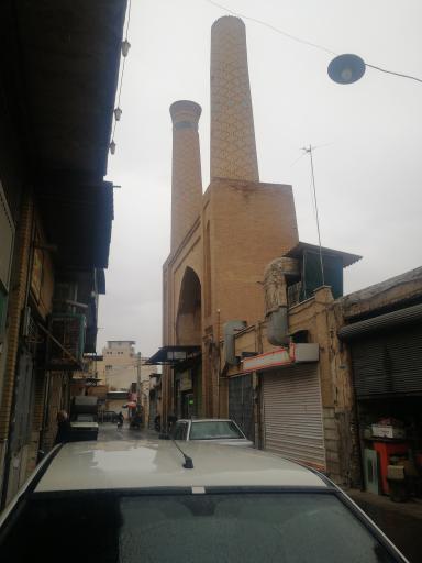 عکس سردر مدرسه غیاثیه (پامنار)