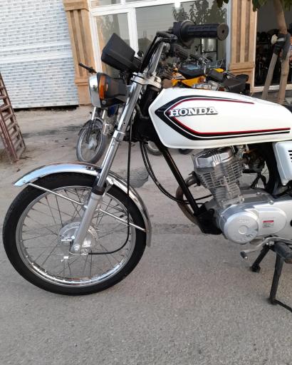 عکس فروشگاه موتورسیکلت ماهان