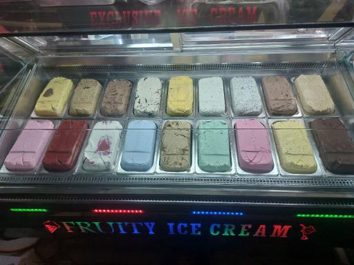 عکس کافه بستنی ژلیتو