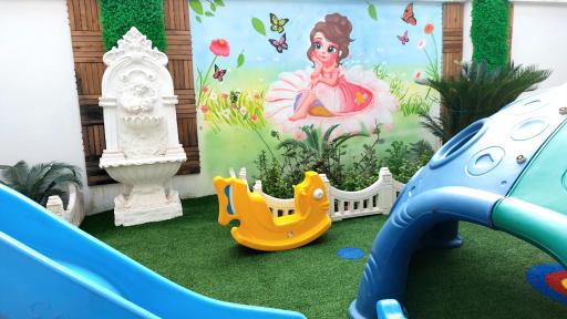 عکس کودکستان و پیش دبستانی رایحه