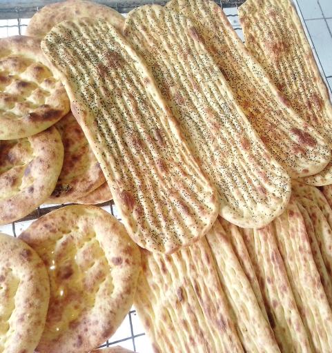 نان سنگک یلدا