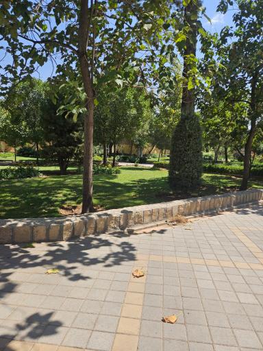 عکس باغ ملی