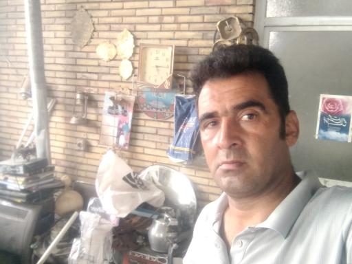 عکس کارگاه خرید ضایعات کارتن آهن لارستانی