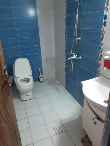 عکس مهمانسرای طلاییه