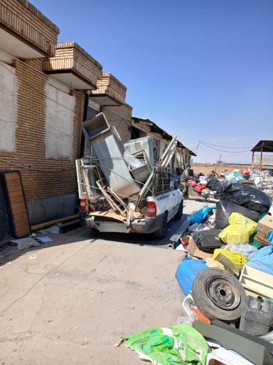عکس کارگاه خرید ضایعات کارتن آهن لارستانی