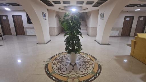 عکس مهمانسرای طلاییه