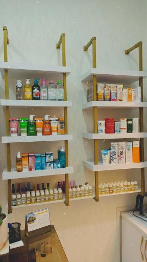 عکس گالری عطر و محصولات بهداشتی راما