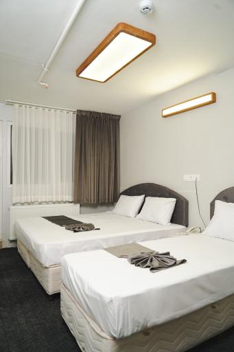 مهمانپذير قائم