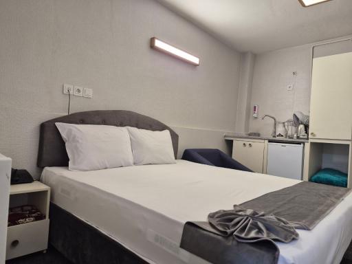 مهمانپذير قائم