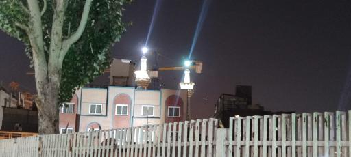 عکس مهمانپذير قائم