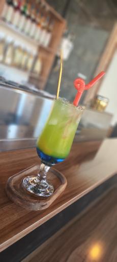 عکس کافی شاپ دیاکو