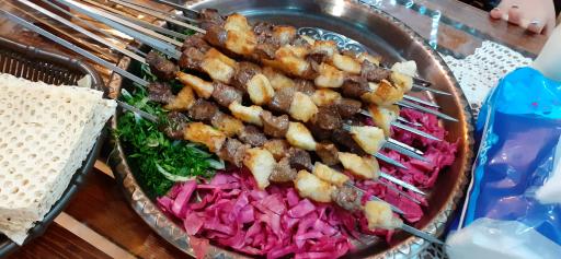 عکس غذاخوری امیرخان