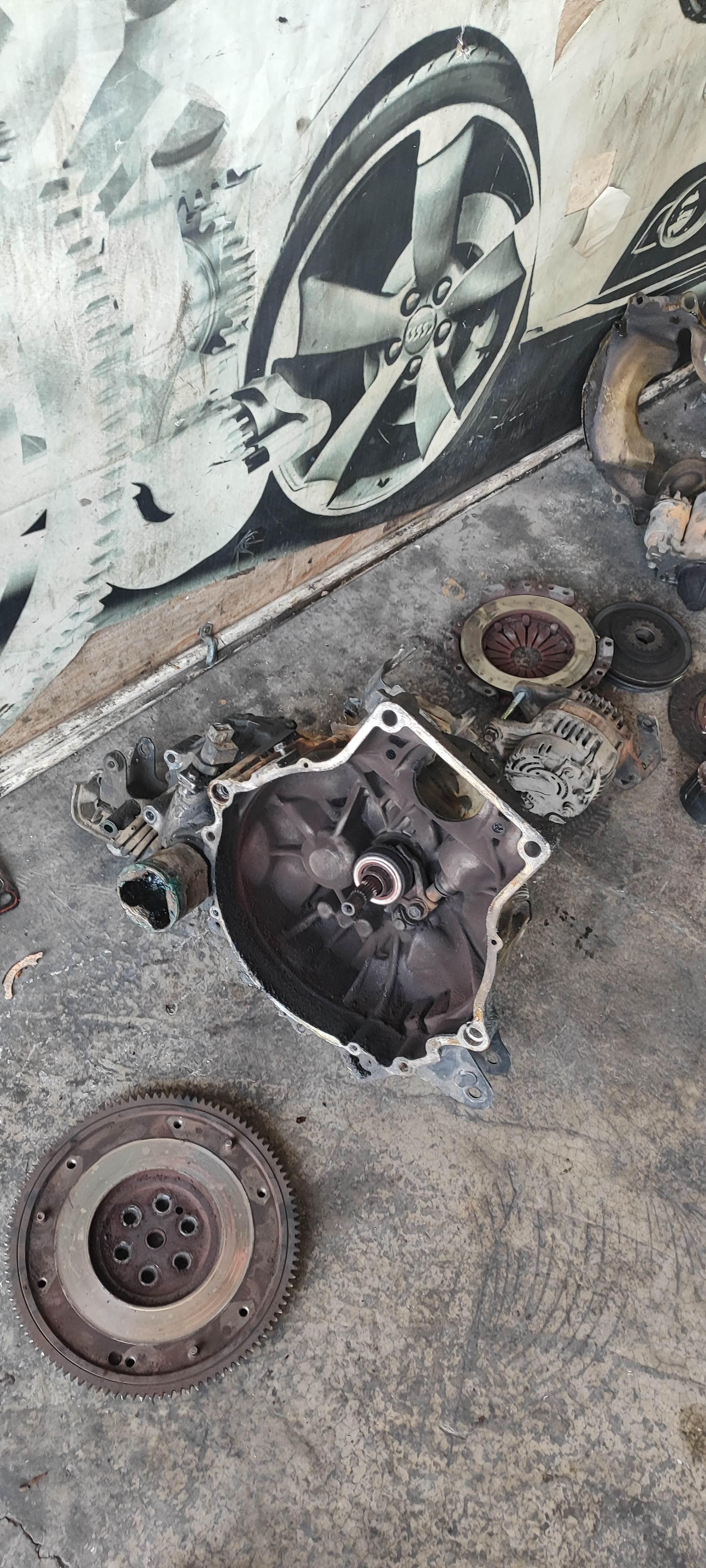 عکس تعمیرگاه و اتو سرویس ترافیک 