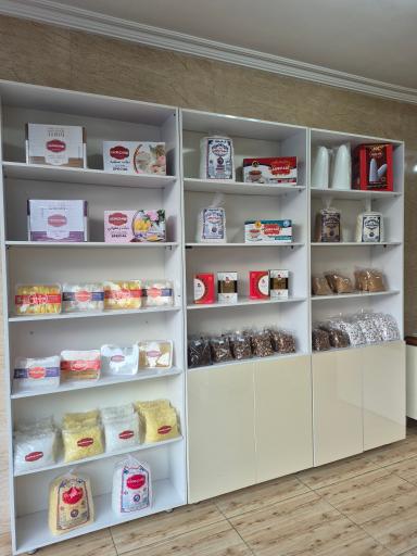 عکس فروشگاه قند و نبات بیسجردی