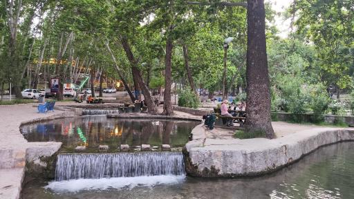 عکس چشمه طبیعی پارک بابا امان