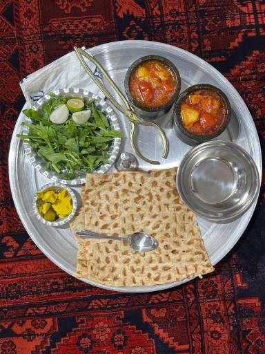 عکس صبحانه و دیزی سرا آفتاب گردان